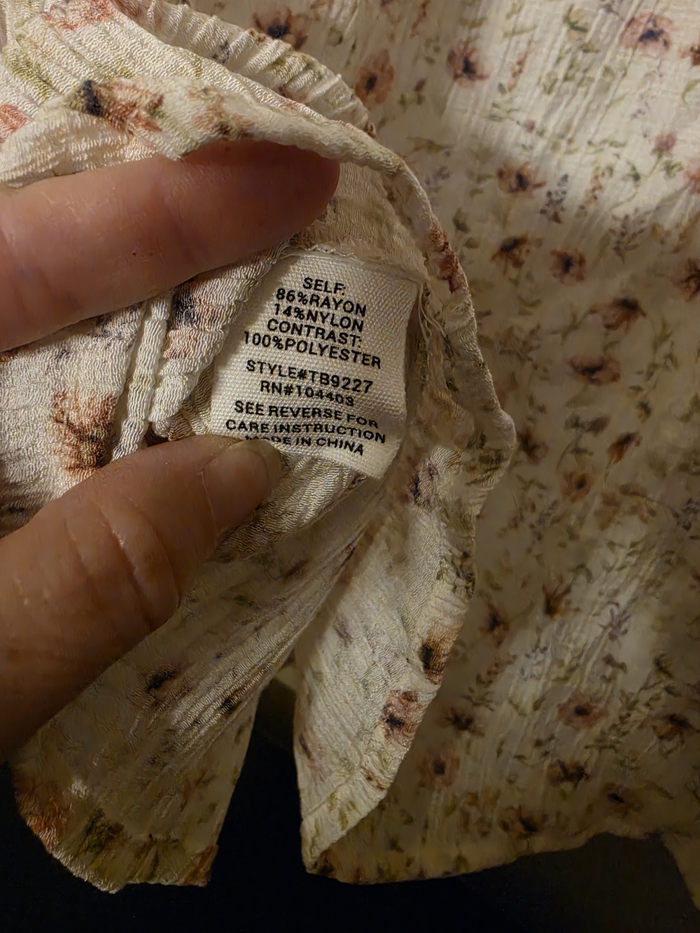 mine Cream Floral Lace Yoke Blouse - Picture 4 of 5